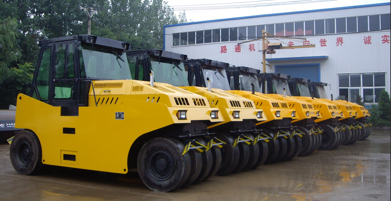 How to Select a Road Roller According to Construction Conditions